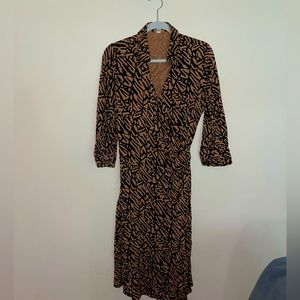 diane von furstenberg (DVF) brown and black wrap dress